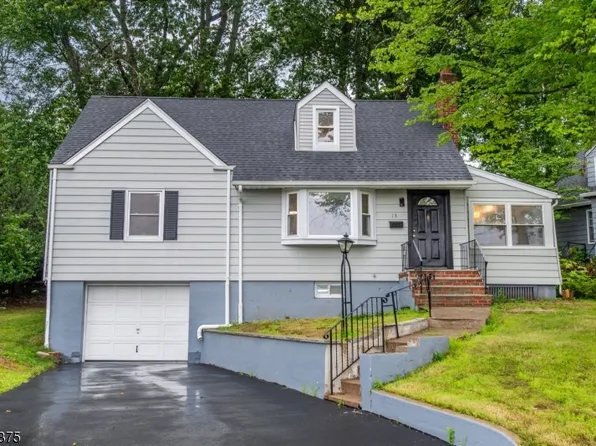 13 Lake Dr W, Wayne Twp., NJ 07470