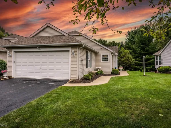 3790 Woodbury Oval, Stow, OH 44224