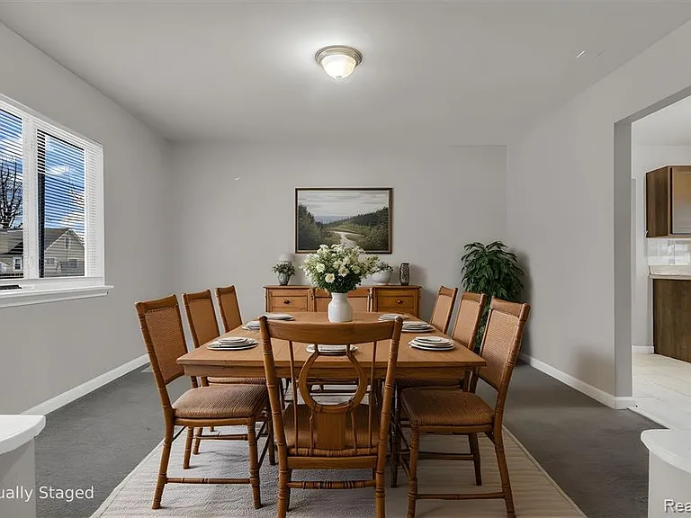 8268 Hudson Ave — Photo 4