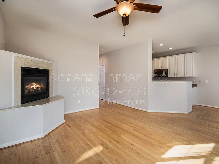 6450 Waterfield Rd — Photo 48