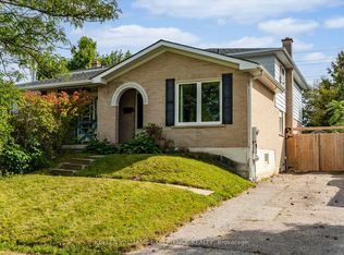 21 College Cres #B, Barrie, ON L4M 2W4