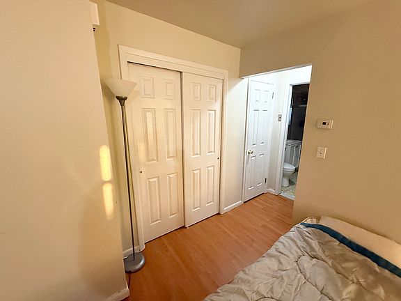 5th image of 202 12th St APT 8