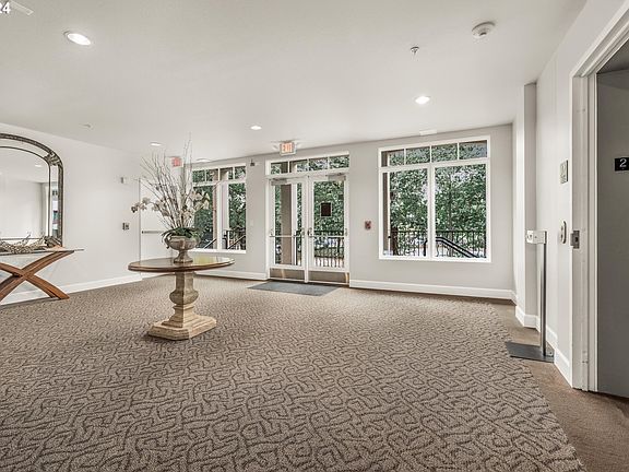 5th image of 707 N Hayden Island Dr Unit 216