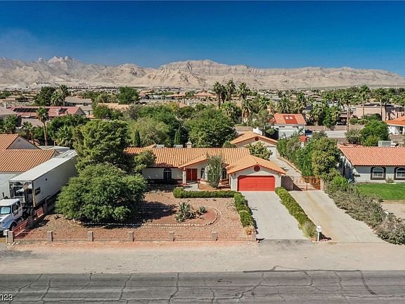 3rd image of 5555 N Tee Pee Ln