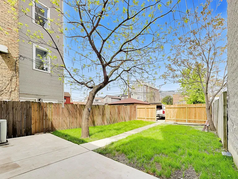 3450 W Diversey Ave #2 — Photo 29