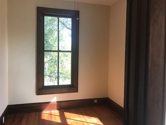 4th image of 418 Cathcart Ave