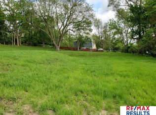 3130 Mormon St, Omaha, NE 68112