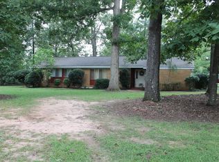 201 Patton Dr, Americus, GA 31719