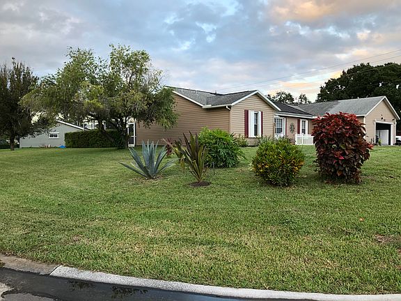 2nd image of 1596 24th Pl SW