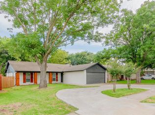 2522 Chevy Chase Dr, Irving, TX 75062