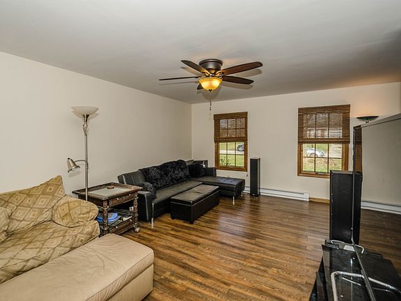 4th image of 8555 Foxboro Ct