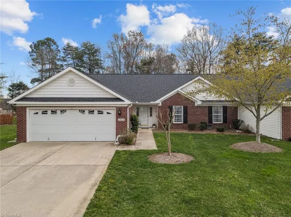 2424 Cambridge Rd, Burlington, NC 27215