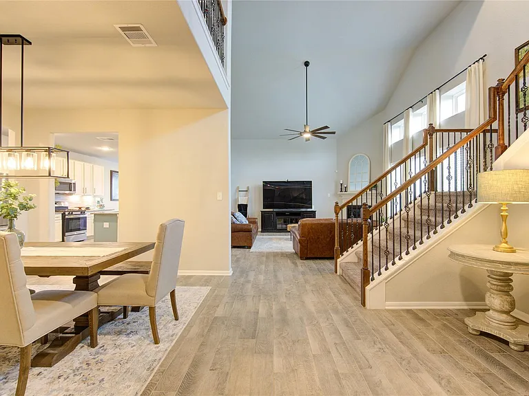 5439 Rustic Ruby Dr — Photo 4