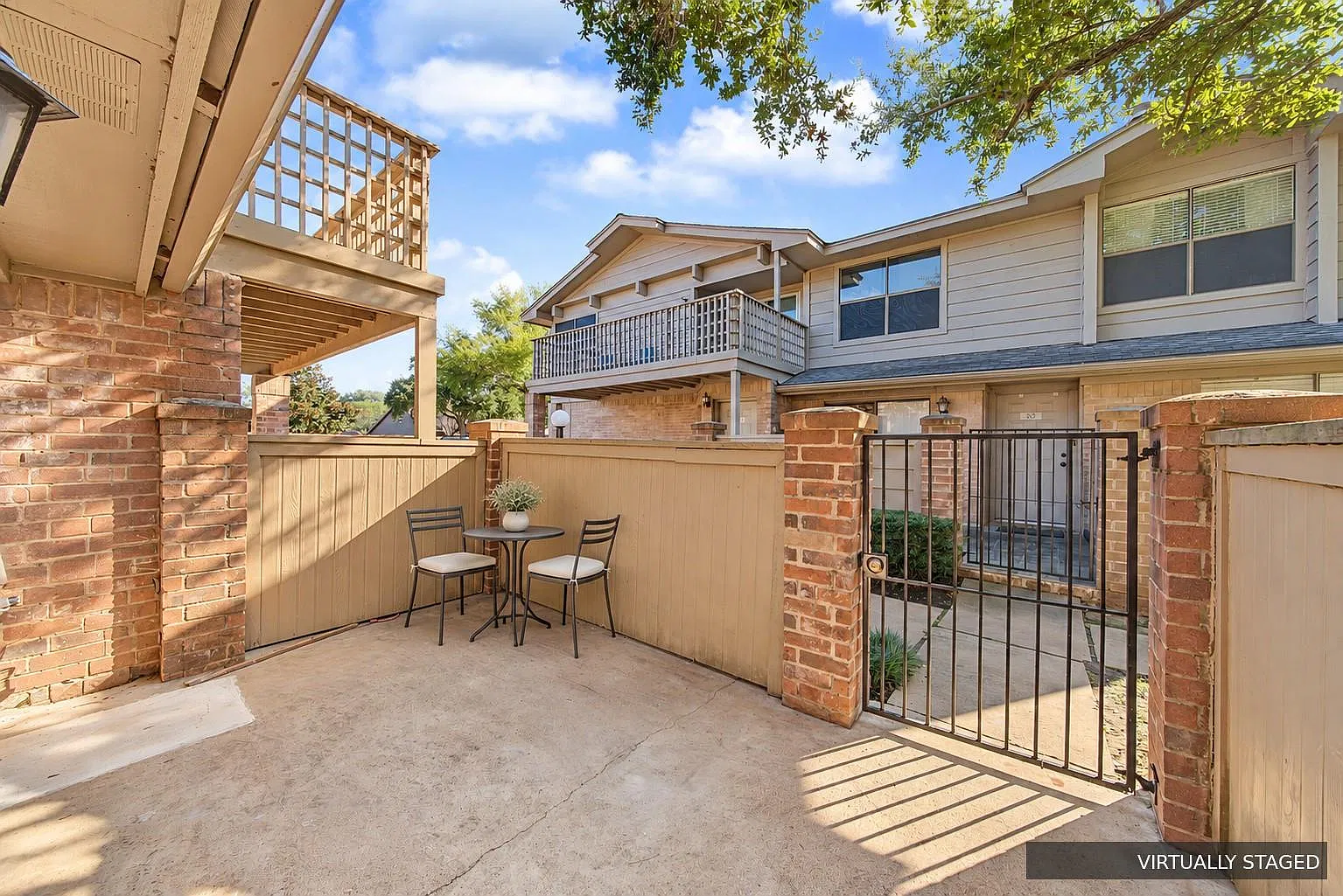 2 bed, 1.5 bath, 1172 sqft, $1,790 — Photo 2