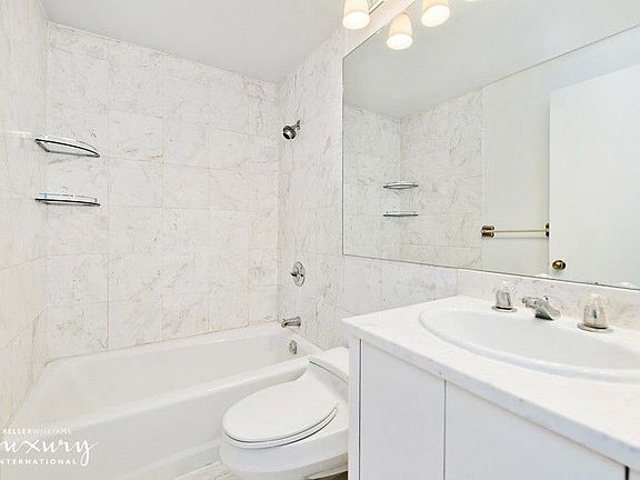 4th image of 106 Central Park S APT 20O