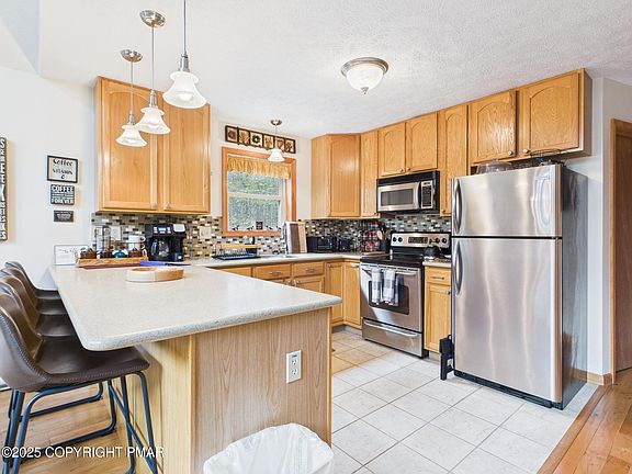 5th image of 1140 Arrowhead Dr