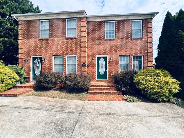 812B Wiggington Rd, Lynchburg, VA 24502