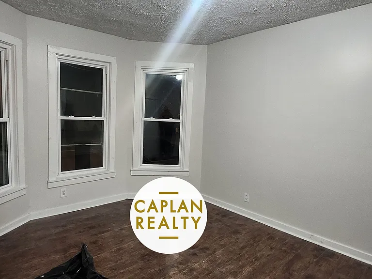 46 Henry St #1LF — Photo 1