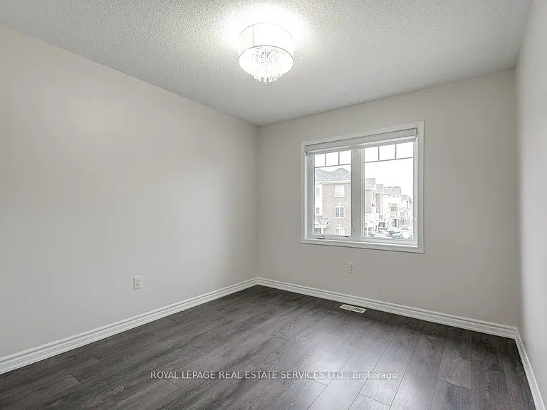 329 Gooding Cres — Photo 24