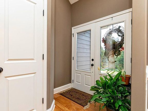 4th image of 84 Garden Vista Ct