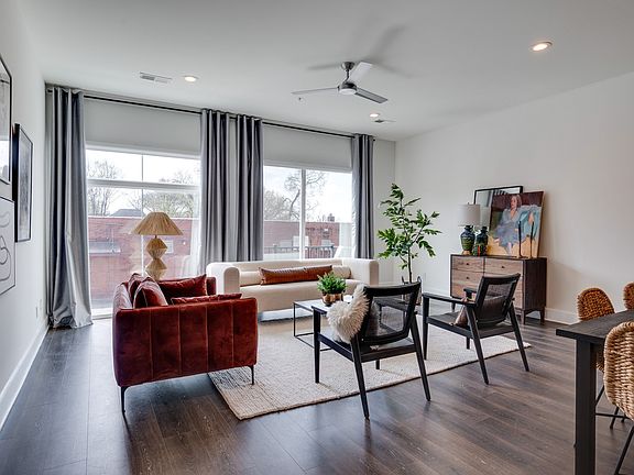 4th image of 345 Douglas Ave #201