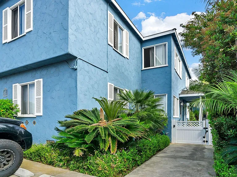 853 Emerald St — Photo 17