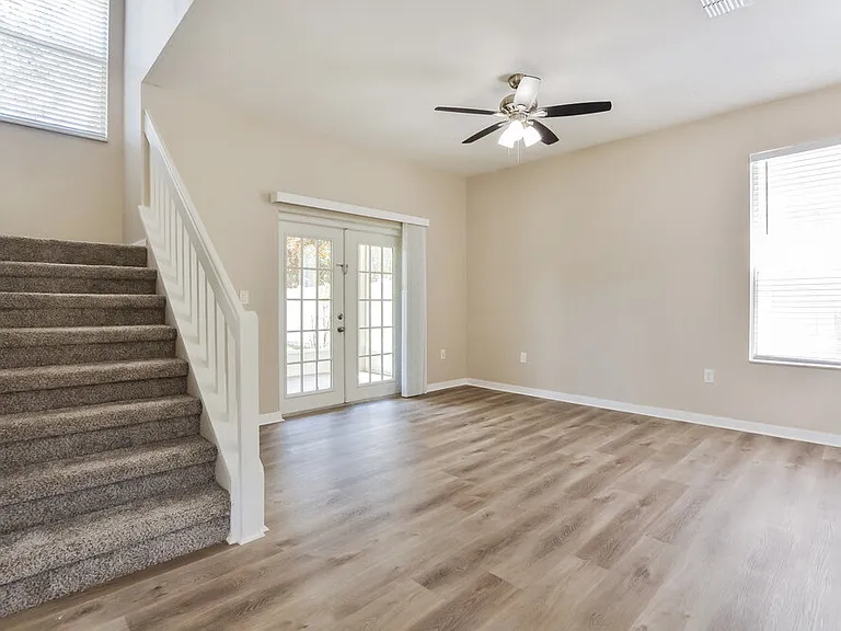 1221 Woodflower Way — Photo 5