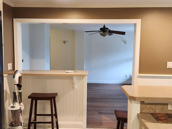 5th image of 233 Beck Ave