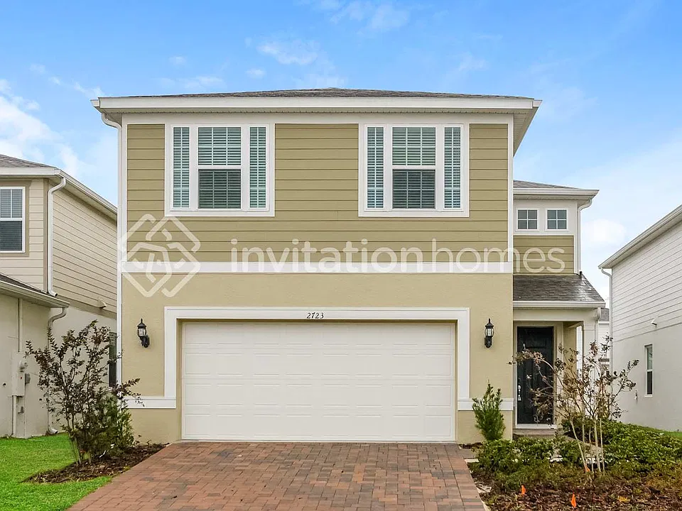 2723 Clear Night Ave
