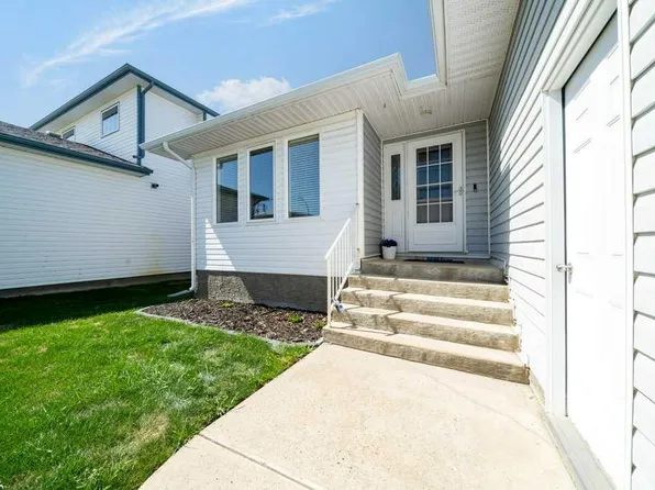 46 E Sage Close SE, Medicine Hat, AB T1B 4H7
