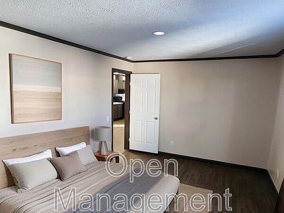 4th image of 511 E 1st St #85
