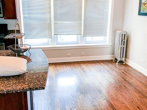 4th image of 3657-59 N Damen Ave #3657-1