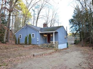 657 Long Shores Dr, Barrington, NH 03825