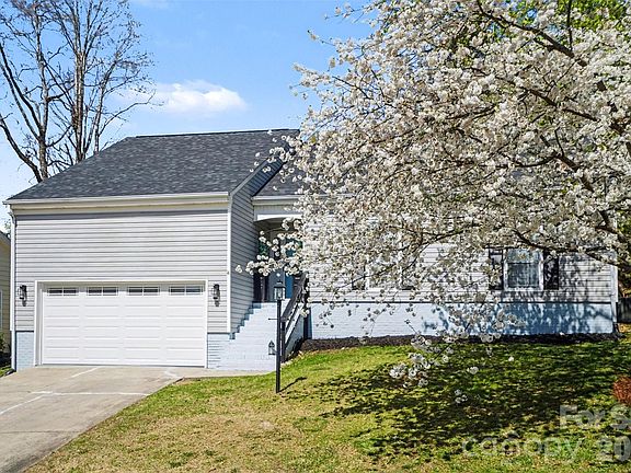 2nd image of 7138 Rena Mae Ln