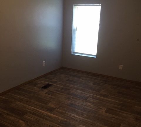 3rd image of 1318 Arborcrest Dr
