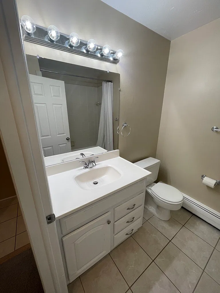 2 bed, 945 sqft, $1,500 — Photo 4