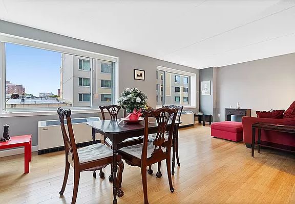 3rd image of 40 W 116th St APT A616