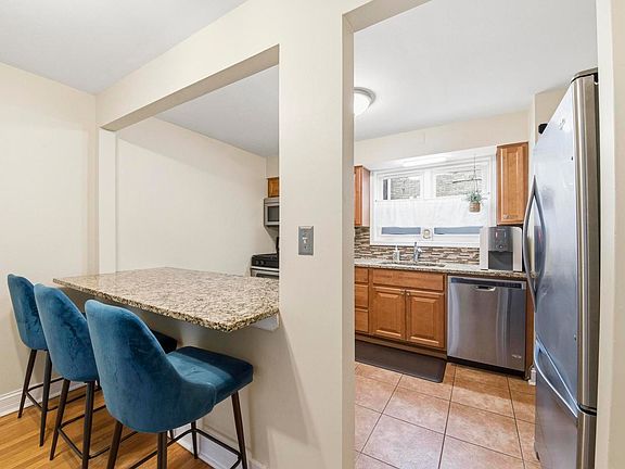 4th image of 509 1/2 Ridge Rd