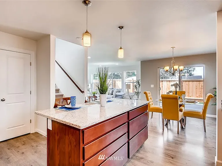 318 SW 106th St — Photo 9