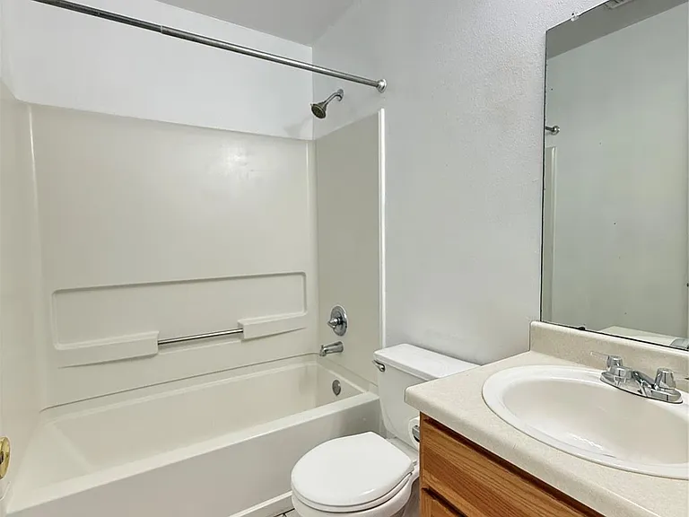 17318 Glenmorris Dr — Photo 18