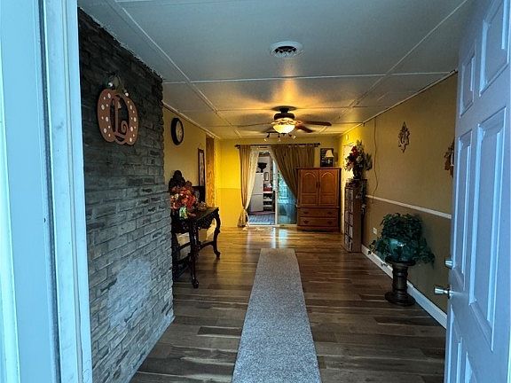 3rd image of 274 Valley Dr