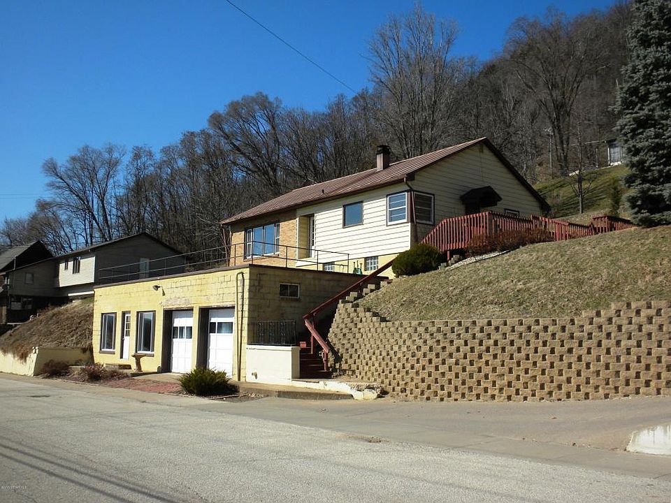 1st image of 644 Fountain St