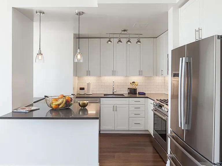200 E 82nd St #21DE — Photo 19