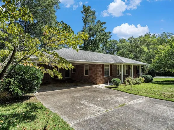 1766 Mural Dr, Morrow, GA 30260