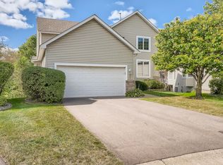 1893 Oakhill Ct, Eagan, MN 55122