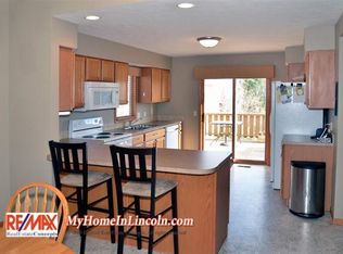 2049 Vavrina Ln, Lincoln, NE 68512