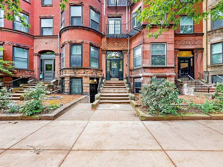 1069 Beacon St #5 — Photo 8