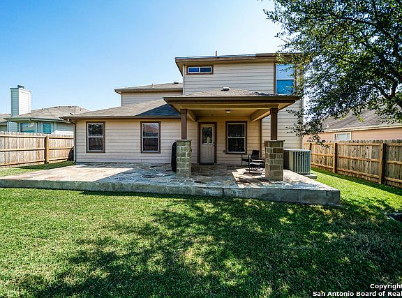 4th image of 3913 Wensledale Dr