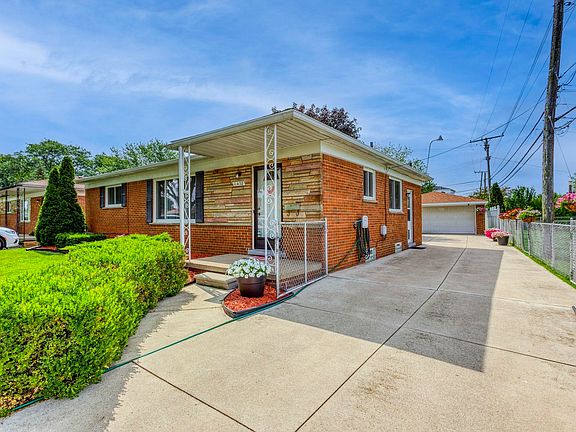 4th image of 11438 Gerald Dr