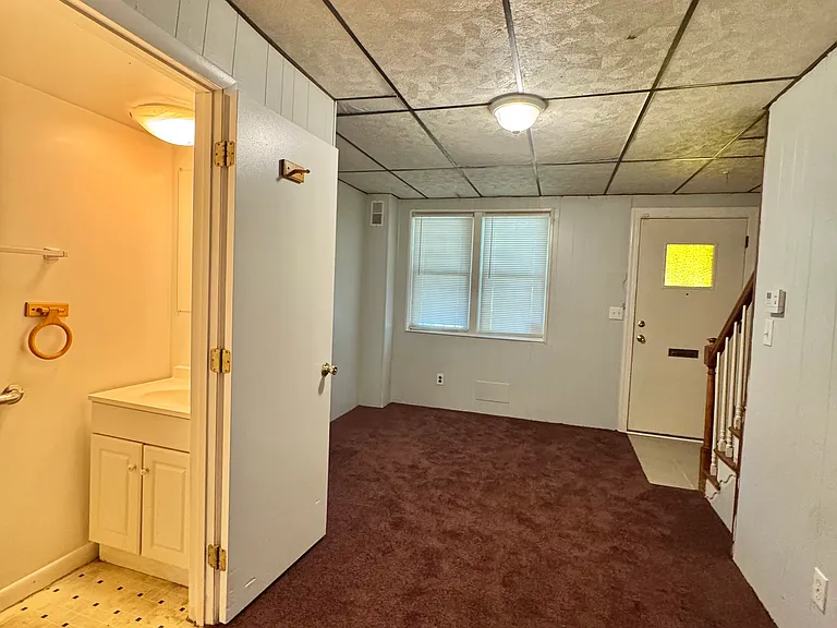 303 Allendale St — Photo 8